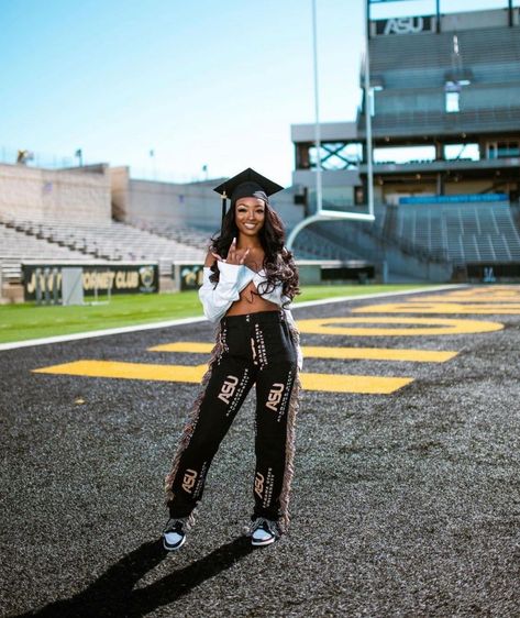 Sports Management Graduation Pictures, Football Field Graduation Pictures, Decision Day Photoshoot Black, College Graduation Pictures Jersey, Senior Picture Ideas Black Women High School, Hbcu Photoshoot, High School Senior Picture Ideas Black, Famu Graduation Photoshoot, Hbcu Graduation Pictures