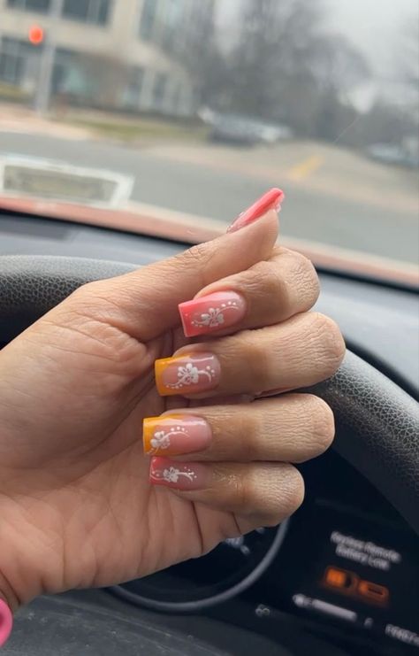 Nail Art Hawaiian Flower Tropical, Short Island Nails, Short Hawaiian Flower Nails, Pink Croc Print Acrylic Nails, Short Square Hibiscus Nails, Hawaii Inspired Nails Short, Tropical Themed Nails, Hawaiian Nail Designs Tropical Flowers, Hawaii Nails Short