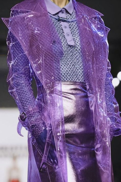 80s Space Aesthetic Fashion, Cyberpop Fashion, Holographic Fashion, Raincoat Jacket, Jackets Women, Futuristic Fashion, Trench Jacket, Luxury Collection, Rain Coat