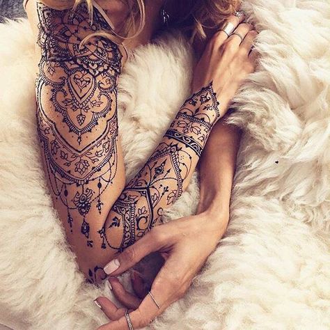 Tattoo Room, Mujeres Tattoo, Coverup Tattoo, Beautiful Arms, Cat Tattoos, Tiny Tattoo, Most Popular Tattoos, Diy Tattoo, Henna Tattoos