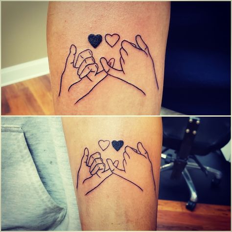 Tattoo Ideas For Niece And Aunt, Niece Tattoo, Cute Best Friend Tattoos, Pinterest Tattoo Ideas, Small Wave Tattoo, Matching Best Friend Tattoos, Bestie Tattoo, Christian Sleeve Tattoo, Bff Tattoos