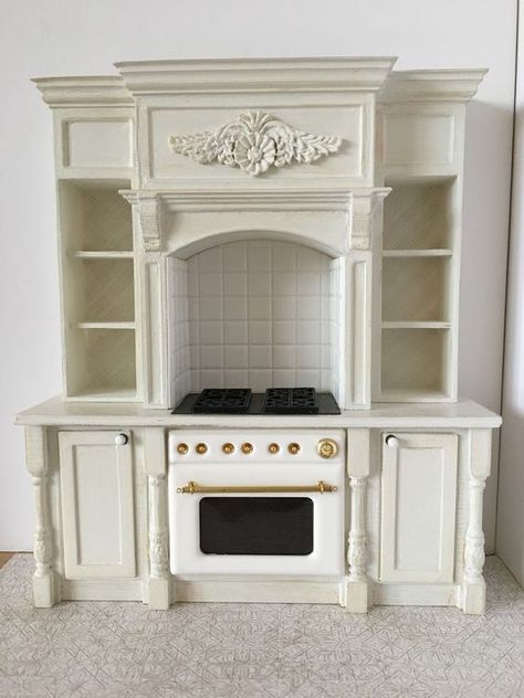 French Country style range and cabinet surround - in miniature! #dollhouse Dollhouse Kitchen Ideas, Mini Kitchens, Kitchen Unit, Mini Doll House, Victorian Dollhouse, Mini Furniture, Doll House Furniture, Dolls House Interiors, Kitchen Stove