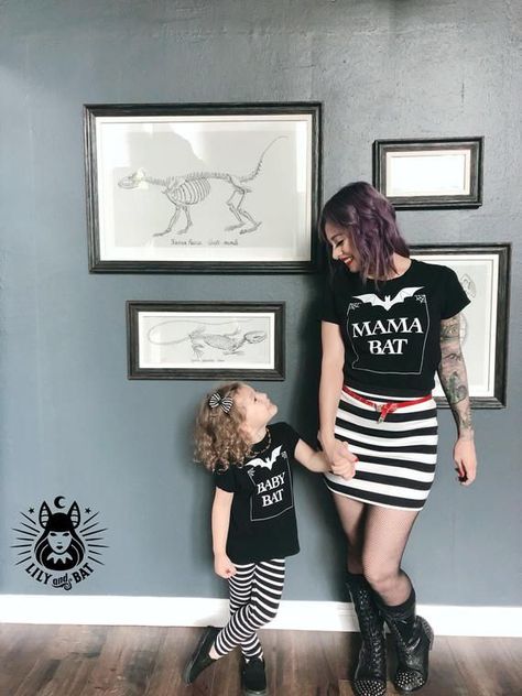 Punk Maternity, Mom Goth, Alt Mom, Bat Clothes, Alternative Baby Clothes, Goth Baby Clothes, Creepy Clothes, Violet Sky, Gothic Baby