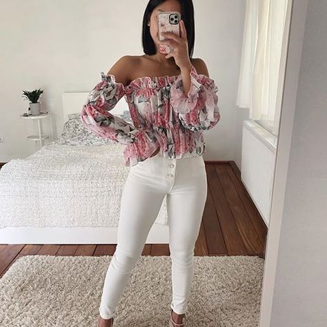 Casual Dinner Outfit Summer Simple, Simple Dinner Outfits, Thanya W, Fashionable Work Outfits, Casual Dinner Outfit Summer, Teen Bedroom Ideas, White Skinnies, Body Con Dress Outfit, Stylish Summer Outfits