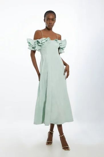 Formal Dresses | Occasion Dresses & Evening Gowns | Karen Millen Hen Do Outfits, Petite Wedding Guest Dresses, Latest Maxi Dresses, Spring Wedding Guest Dress, Petite Business Casual, Dress Sage, Ibiza Outfits, Maxi Dress Collection, Bardot Neckline