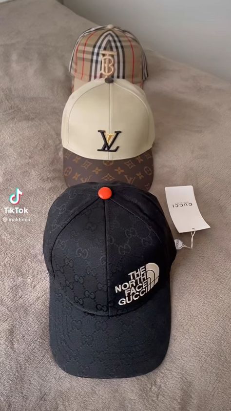 Gucci X The North Face, Face Caps Designs, Gucci Hats For Men, Cool Shoes For Men, The North Face Gucci, Casquette Von Dutch, Gucci Hats, North Face Cap, Gucci Cap