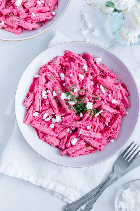 Creamy Vegan Pink Pasta Recipe Beet Pasta Sauce, Pink Sauce Recipe, Pink Party Foods, Pink Sauce Pasta, Pink Pasta, Beet Pasta, Dinner Ideas For Family, Pink Snacks, Pink Sauce