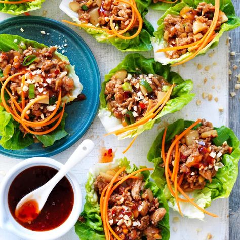 Pork San Choy Bow Recipe | myfoodbook | Chinese mince lettuce wraps Easy Mince Recipes, San Choy Bow Recipe, Easy Finger Food Recipes, San Choy Bow, Easy Finger Food, Finger Food Recipes, Easy Home Recipes, Tasty Meatballs, Mince Recipes