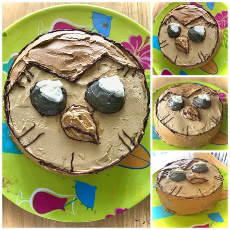 Hooty cake The Owl House Inspired Food, Owl House Cupcakes, Hooty The Owl House Cake, Owl House Party Decorations, The Owl House Birthday Party Ideas, Hooty The Owl House Cookies, The Owl House Party Ideas, The Owl House Birthday Party, Owl House Cake