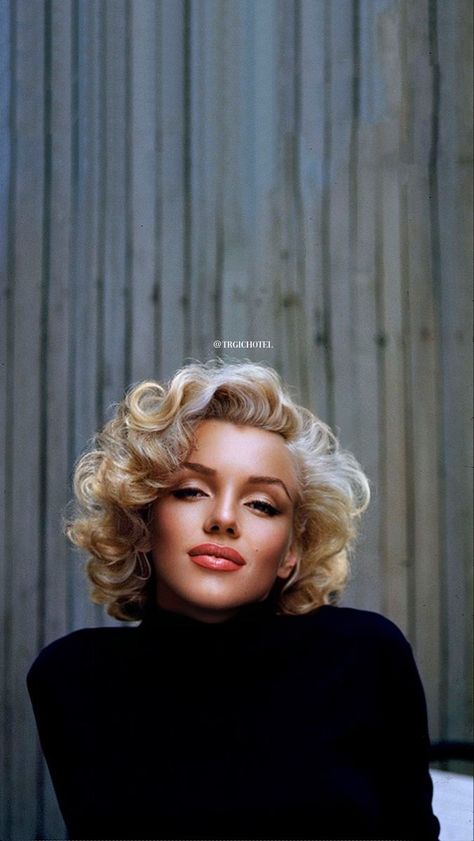 Marilyn Monroe Wedding Hair, Marilyn Monroe Haircut, Marilyn Monroe Hairstyles, Marilyn Monroe Hair, Haircut Tip, Marilyn Monroe Portrait, Marilyn Monroe Fashion, Hollywood Hair, Marilyn Monroe Photos