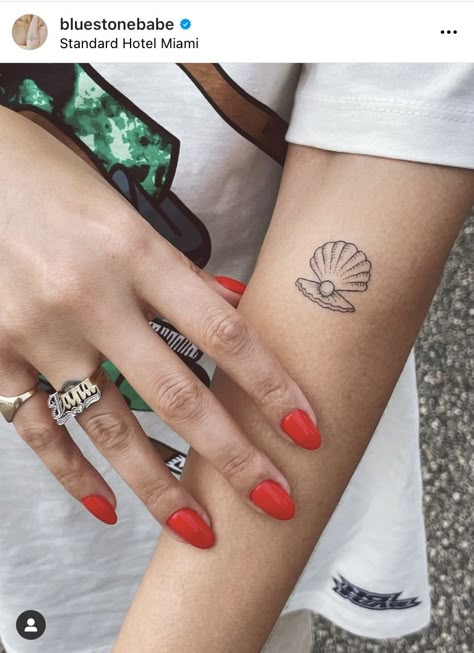 Shell Pearl Tattoo, Pearl Tattoo, Wrist Tattoo Cover Up, Feminist Tattoo, Simple Arm Tattoos, Shell Tattoos, Hand And Finger Tattoos, Hand Poked Tattoo, Small Arm Tattoos