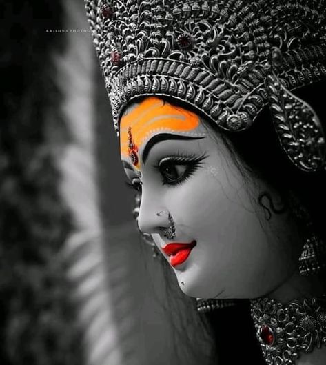 Shivaya Pics, Chamundi Devi Images, Ganesha Art Illustration, Navratri Devi Images, Navratri Puja, Goddess Kali Images, Maa Durga Photo, Maa Image, Indian Goddess Kali