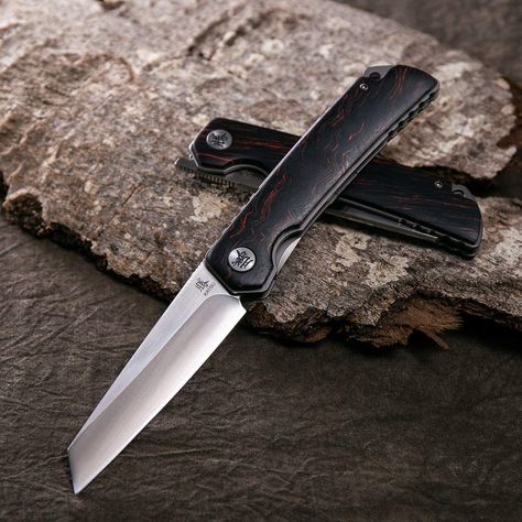 Tactical Folding Knife, Japanese Pocket Knife, Tactical Swords, Benchmade Knives, Knife Patterns, Unique Knives, Hobbies For Men, D2 Steel, Japanese Knife