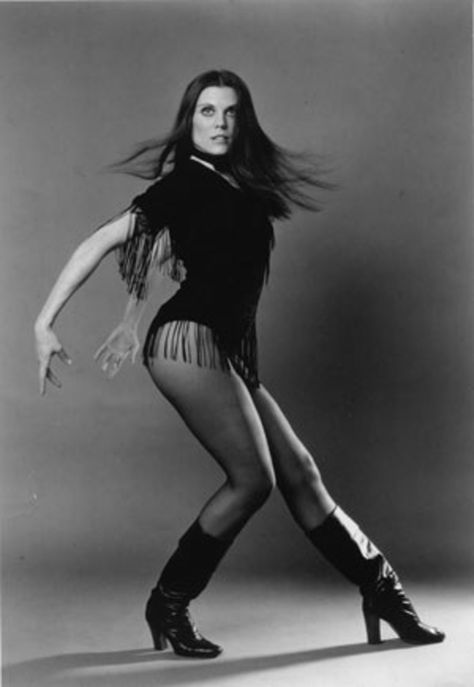 Ann Reinking, Dancing Poses, Dance Hair, Dance Magazine, Bob Fosse, Sweet Charity, Ballet Russe, Jazz Dance, Dance Photos