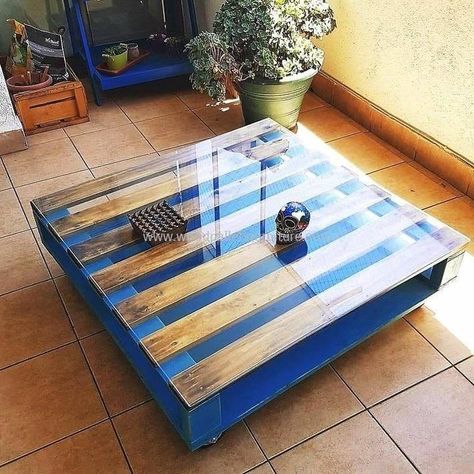 Pallet Table Ideas, Wood Pallet Tables, Pallet Bench, Used Pallets, Wooden Pallet Furniture, Bench Ideas, Reclaimed Furniture, Wooden Pallet Projects, Pallet Outdoor