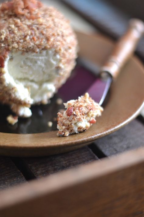 Bacon Horseradish Cheese Ball •• This is not your average cheese ball. Filled with zesty horseradish and cheddar,  rolled in pecans and bacon.  Sure to be a huge hit at your next gathering! Horseradish Cheese Ball, Horseradish Cheese, Cheese Ball Recipes, Cheese Balls, Bacon Recipes, Party Food Appetizers, Seasonal Recipes, Cheese Ball, Best Appetizers