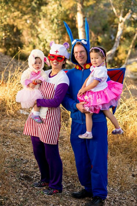 Doc Mcstuffins Halloween Costume, Family Costumes For 4, Doc Mcstuffins Costume, Doc Mcstuffins Birthday, Dragon Costume, Halloween 4, Doc Mcstuffins, Trunk Or Treat, Family Costumes