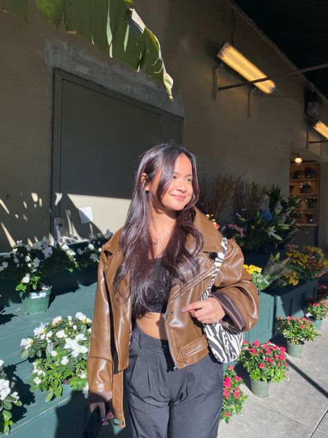 Light Brown Leather Jacket Outfit, Brown Jacket Outfit, Brown Leather Jacket Outfit, Leather Jacket Brown, Leather Jacket Outfits, Light Brown Leather, Brown Jacket, Brown Leather Jacket, Outfit Inspo Fall