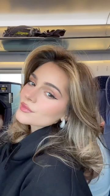 Jessy Hartel on Instagram: "#grwm train edition 🚆💌" Jessy Hartel Instagram, Bob Blond, October 20, Acrylic Nails Coffin, Nails Coffin, Beauty Inspiration, Acrylic Nails, Beauty Makeup, Hair Makeup