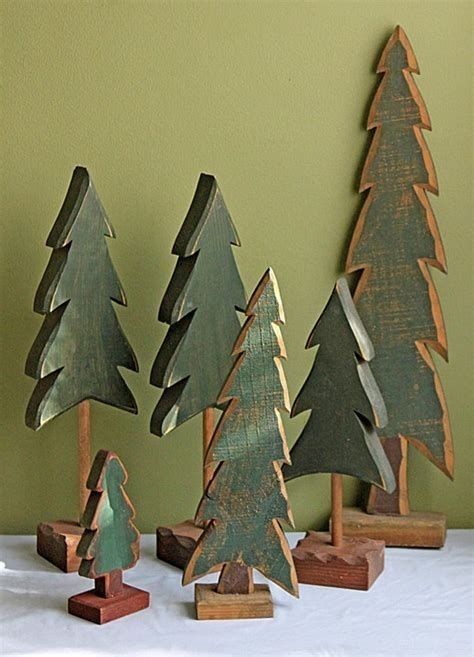 Contemporary Christmas Trees, Wooden Christmas Tree Decorations, Wooden Christmas Crafts, Wooden Christmas Tree, Christmas Tree Painting, Wood Christmas Tree, Christmas Wood Crafts, Natural Christmas, Wood Christmas