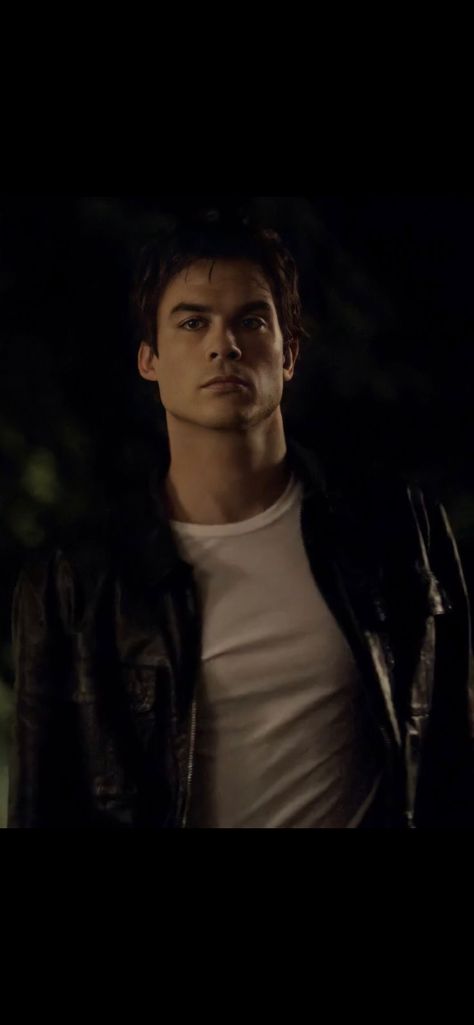 Damon Salvatore Leather Jacket, Damon Shirtless Pics, Damon Salvatore Hot Wallpapers, Damon Salvatore Full Body Pic, Ian Somerhalder 2009, Demon Salvator Wallpaper, Angry Mood Aesthetic, Damon Salvatore Cute, Demon Vampire Diaries