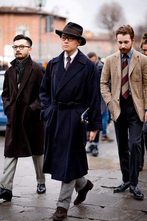 Pitti Uomo AW18: the strongest street style | British GQ | British GQ Man's Overcoat, Dapper Outfit, Gentleman Aesthetic, Classic Menswear, Anna Karenina, Men Fashion Show, Men Classic, Men's Jackets, Daniel Craig