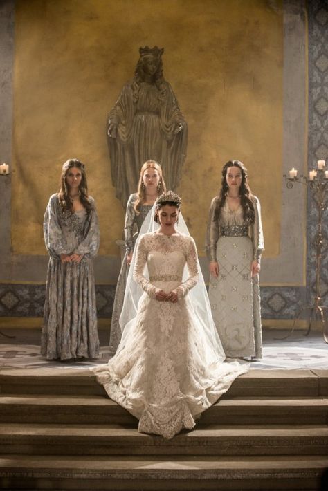 Mary heads down the steps in her unforgettable gown. Wedding Dress Reveal, Movie Wedding Dresses, Reign Tv Show, Marie Stuart, Reign Mary, Tv Weddings, Reign Fashion, Reign Dresses, Mary Dress