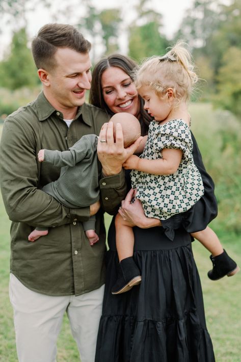 Green with envy ;) Mom: Black mini dress Dad: Olive button up & chinos Toddler: green & white checkerboard dress Baby: dark sage onesie Black White Khaki Family Pictures, Sage Green And Black Family Photos, Black Cream Green Family Photos, Olive Green Black And Tan Family Pictures, Olive Green And Black Family Pictures, Fall Family Pictures Outfits Olive Green, Mom Black, Family Mini Sessions, Dark Sage