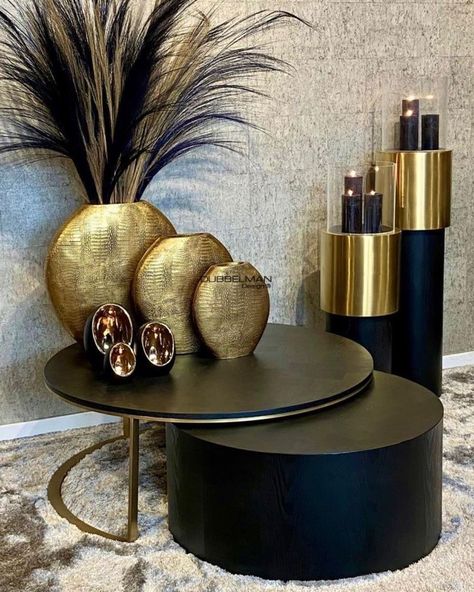 Black And Gold Living Room, Luxury Vase, Black Living Room Decor, Glamour Decor, Living Space Decor, Diy House Renovations, Gold Living Room, Master Ensuite, Apartment Living Room Design