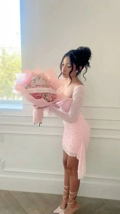 Pink Birthday Dress, Sweet 16 Outfits, 16th Birthday Outfit, Latina Outfits, Pink Lifestyle, 26th Birthday, Birthday Fits, Pink Pearls, Tulle Sleeves