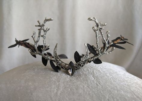 Woodland Tiara, Bronze Centerpiece, Elf Crown, Fantasy Crown, Black Tiara, Raven Skull, Black Crown, Magical Jewelry, Black Moon