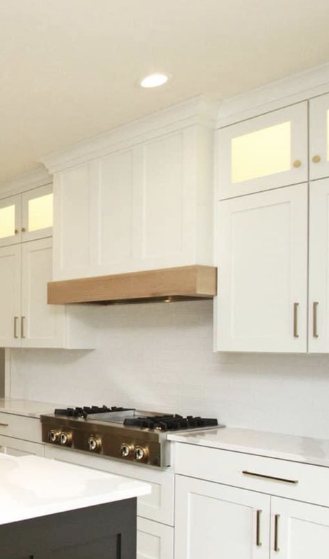 White Hood With Wood Accent, Range Hood Wood Trim, White Vent Hood With Wood Trim, White Oak Range Hood, Bardo Kitchen, Wooden Range Hood Ideas, Box Range Hood, Stove Hood Ideas, Wood Hood Vent