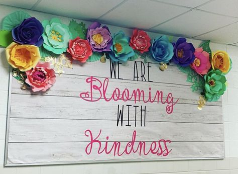 Blooming Classroom Theme, Wildflower Classroom Theme, Plants Bulletin Board, Flower Classroom Theme, Floral Classroom Theme, Floral Bulletin Board, Garden Bulletin Boards, Flower Classroom, Enchanted Jungle