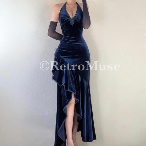 Red Fitted Dress Prom, Navy Blue Dress Vintage, Midnight Blue Prom Dress Aesthetic, Blue Dress Aesthetic Vintage, Vintage Prom Dresses Y2k, Velvet Navy Blue Dress, Y2k Formal Dress Short, Blue Velvet Dress Aesthetic, Mall Goth Prom Dress