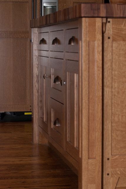 Quarter sawn white oak kitchen - Traditional - Kitchen - Seattle - by Tony's Custom Cabinets | Houzz Kitchen Cabinets Shaker Style, White Oak Kitchen Cabinets, Craftsman Style Kitchens, White Oak Kitchen, Kitchen Traditional, Craftsman Kitchen, Oak Kitchen Cabinets, Quarter Sawn White Oak, Oak Kitchen