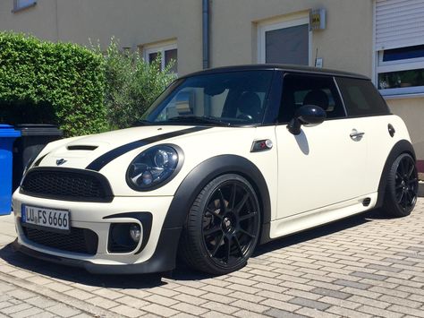 Mobil Mini Cooper, Cream Mini Cooper, Mini Cooper Tuning, Mini Cooper Sd, Mini Cooper Sport, Mini Cooper D, Mini Cooper Custom, New Mini Cooper, Mini Jcw