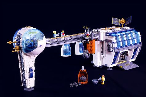 Lego City Space, Lego Wheels, Lego Organization, Big Lego, Lego Sculptures, Lego Spaceship, Lego Ship, Crane Design, Lego Mechs