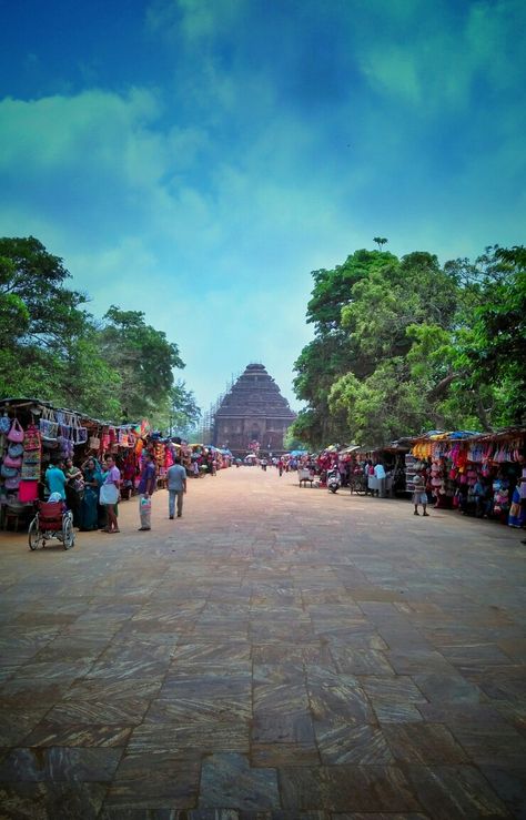 #india #konark #SUNtemple #odisha Odisha Photography, Ancient Indian Architecture, Live Screen Wallpaper, Indian Architecture, Krishna Painting, Incredible India, Screen Wallpaper, Pic Ideas, Architecture Building