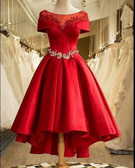 :) Red Corporate Dress, Red Dresses For Kids, Vestidos Color Vino, Dress Designs For Girls, African Attire Dresses, Long Gown Design, Simple Frocks, Corporate Dress, Dinner Dress Classy