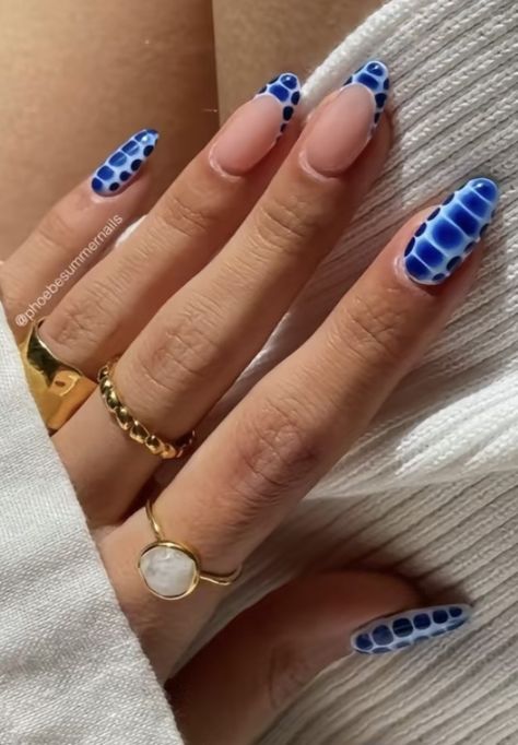 Azul Nails Ideas, Jamaica Nail Ideas, Block Colour Nails, Blooming Gel Nail Ideas, Funky Nail Art Ideas, Blue Vacation Nails, Summa Nails, Jamaica Nails, Wonder Nails