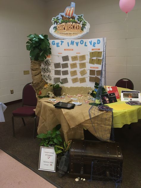 Vbs Sign Up Table, Ministry Fair Ideas, Ministry Fair Table Ideas, Ministry Fair Booth Ideas Church, Tabling Ideas, Shipwreck Vbs, Ministry Fair, Shipwrecked Vbs, Farmhouse Dining Room Lighting