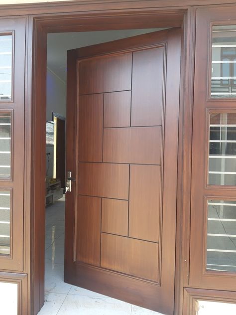 Modern Door Design, Single Main Door Designs, Main Door Design Photos, New Door Design, Latest Door Designs, Door And Window Design, House Front Door Design, House Main Door, Flush Door Design