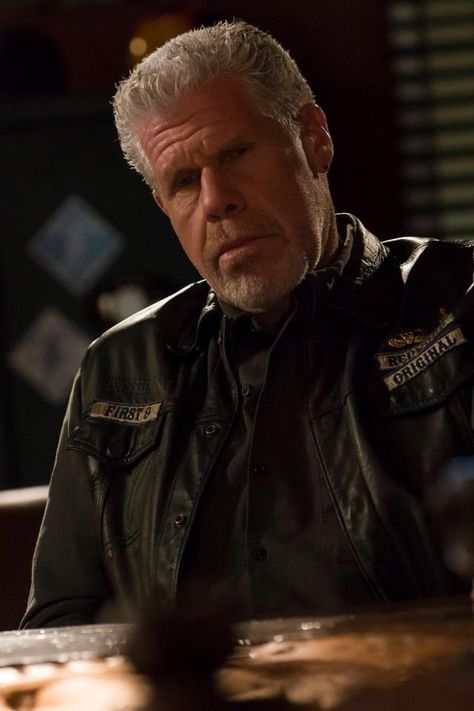 Ron Perlman  #actor #celeb #celebrity #hellboy #comic #sonsofanarchy #hollywood Clay Morrow, Sons Of Anarchy Mc, Sons Of Anarchy Samcro, Tommy Flanagan, Ron Perlman, Imdb Movies, Promotional Photos, Jax Teller, White Trash