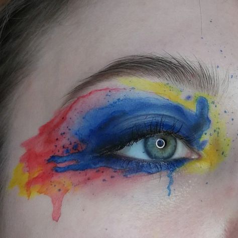 Watercolor Eye Makeup, Channel Makeup, Funky Makeup, Color Video, Watercolor Eyes, How To Match Foundation, Magical Makeup, Favorite Makeup, Eye Makeup Designs