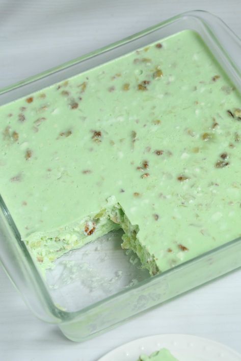 Cottage Cheese Jello Salad, Lime Jello Recipes, Cottage Cheese Jello, Lime Salad Recipes, Lime Jello Salad, Dessert Salad Recipes, Lime Jello Salads, Jello Mold Recipes, Congealed Salad