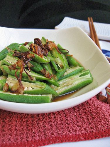 Steamed Okra, Steamed Cabbage Recipe, Steamed Recipes, Asian Veggies, Steamed Food, Confinement Food, Nyonya Food, Vegetarian Stir Fry, Steamed Cabbage