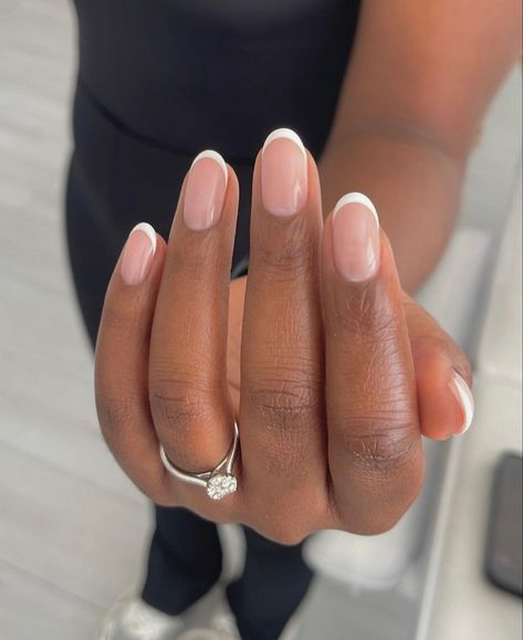 Simple Nail Ideas Dark Skin, Wedding Nails For Bride Brown Skin, Black Woman French Tip Nails, French Nails On Brown Skin, Nails Inspo Brown Skin, Natural Looking Nail Ideas, Soft Life Nails, Short Gel Extension Nails Ideas, Bridal Nails Round