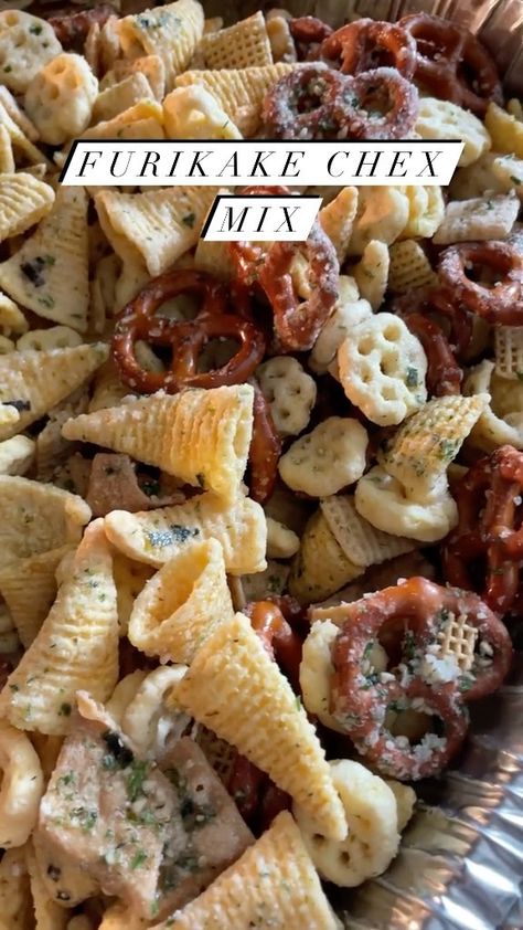 roseaustincooks on Instagram: *REPOST Furikake chex mix is super popular here in Hawaii especially during the holidays. It's sweet, salty, crunchy, and addicting! I make… Furikake Chex Mix Recipes, Chex Mix Recipes Sweet, Chex Mix Recipes Original, Chex Mix Recipes, Snack Mix Recipes, Mix Recipes, Party Appetizers, Party Mix, Chex Mix