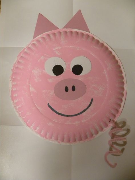 This is a fun art activity that I did in a preschool class called Paper Plate Pig. Easy and not very time consuming. Paper Plate Pig Craft, Paper Plate Animals, Craft For Toddlers, Farm Animal Crafts, Pig Crafts, Farm Crafts, Animal Crafts For Kids, Daycare Crafts, Paper Plate Crafts