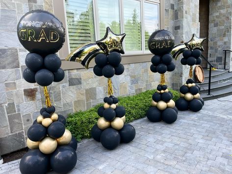 Balloon towers!🎓🎉 . . . #balloons #balloonsvancouver #balloonssurrey #balloontowers #balloontower #grad #graduation Ballon Tower, Baloon Garland, Balloon Tower, Balloons Decoration, Balloon Bouquet, Black White Gold, Balloon Decorations, Graduation Party, Vancouver